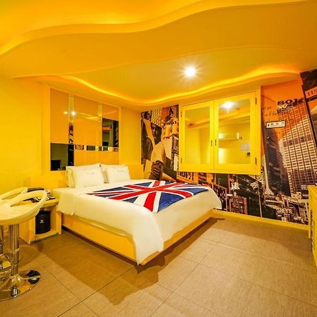 W Boutique Hotel Gimhae Экстерьер фото