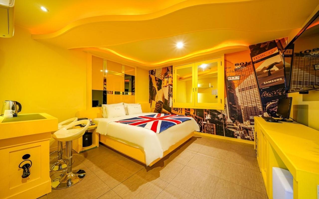 W Boutique Hotel Gimhae Экстерьер фото